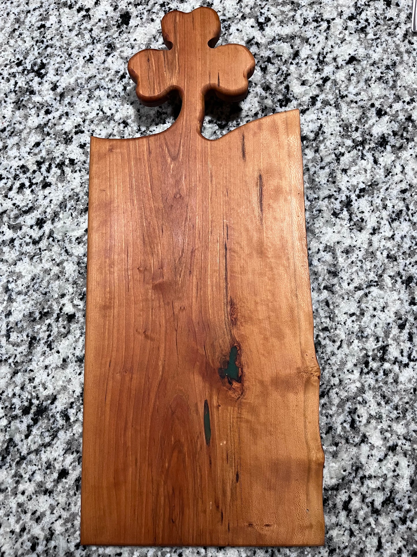 Live edge serving board w/ shamrock