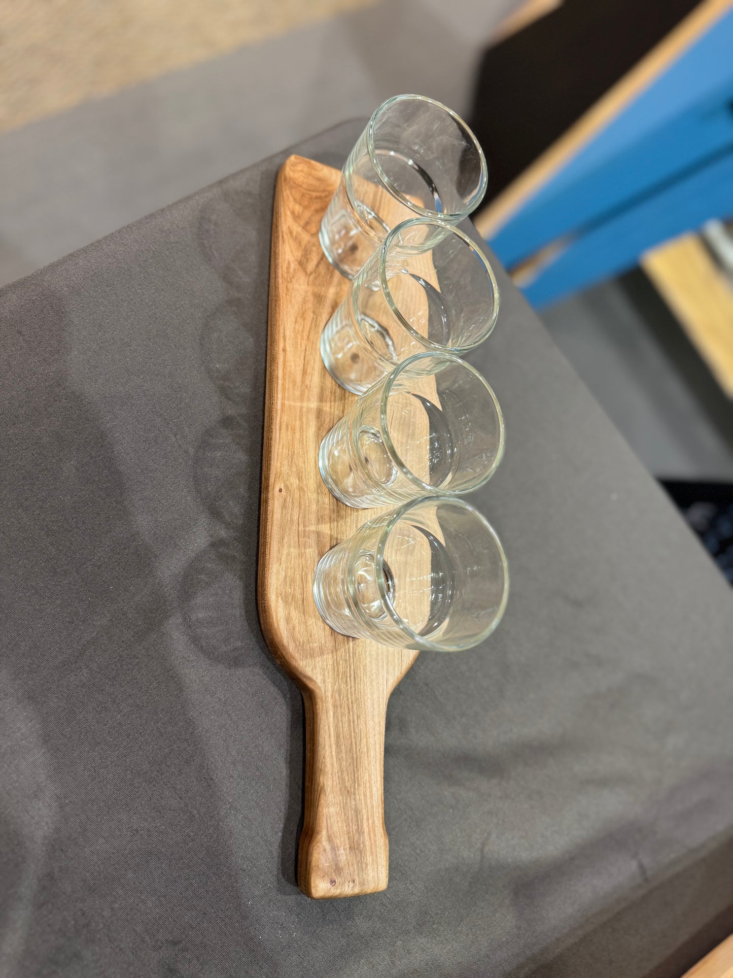 Bottle shaped flight board w/glasses