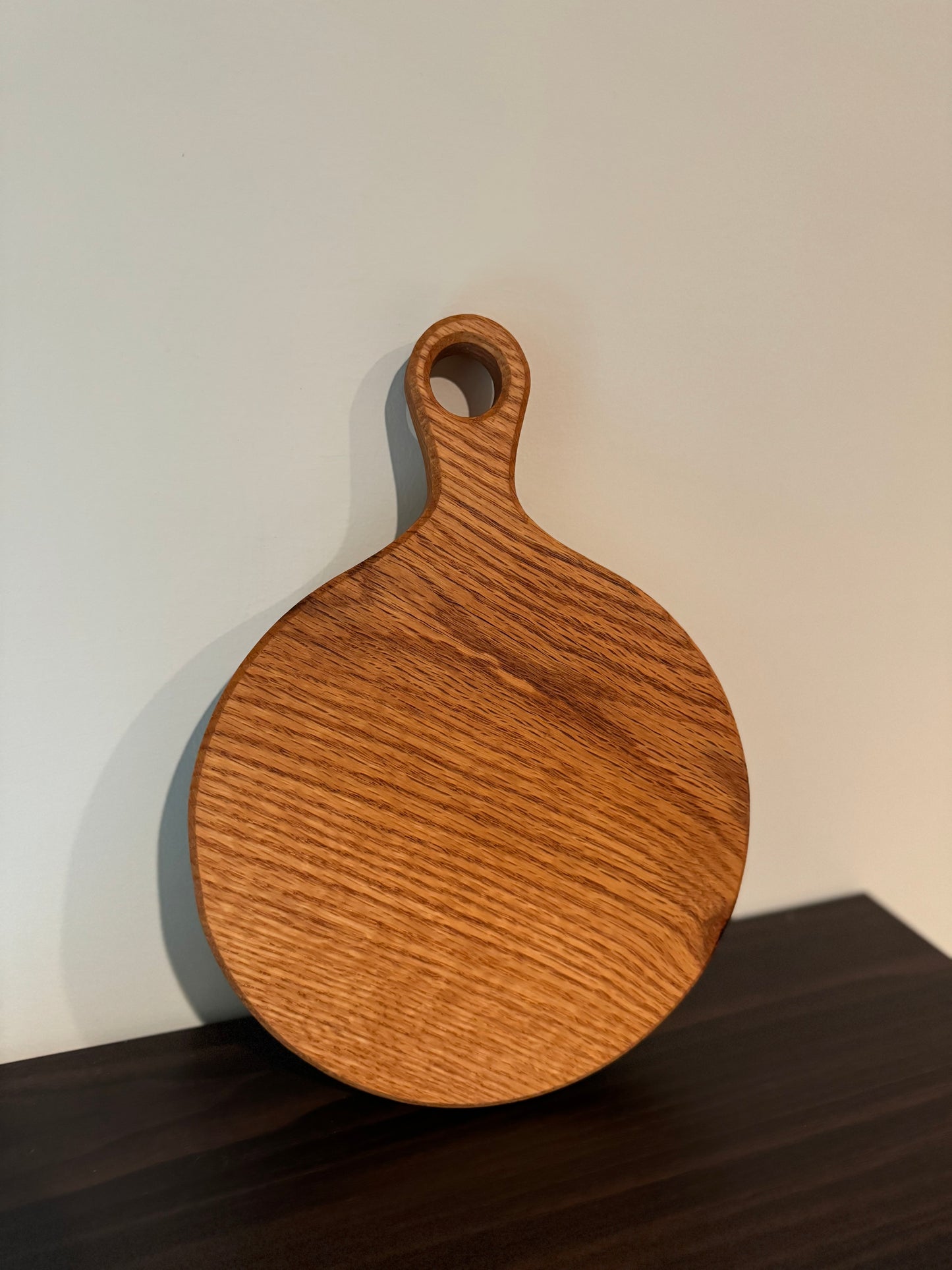 8” round serving board w/handle